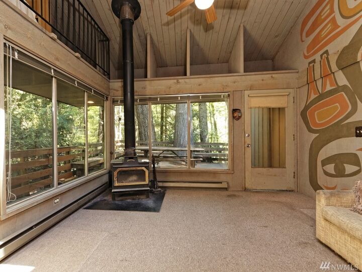 Property Photo:  727 E Promontory Rd  WA 98584 