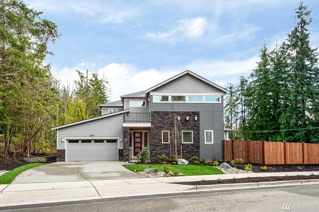 Property Photo:  12910 72nd Ave NE #1  WA 98034 