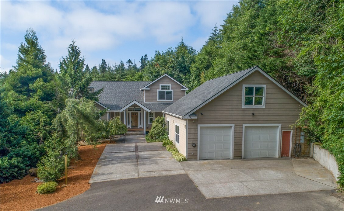 Property Photo:  232 Timberwood Drive  WA 98611 