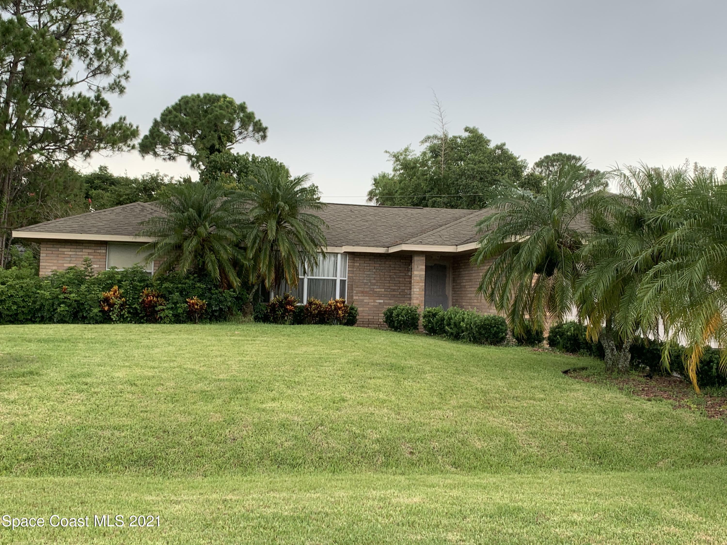 Property Photo:  1270 Monument Avenue SE  FL 32909 