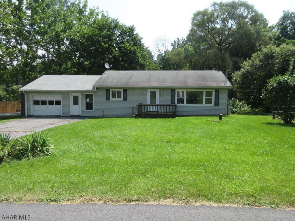 Property Photo:  104 Maple Drive  PA 15537 