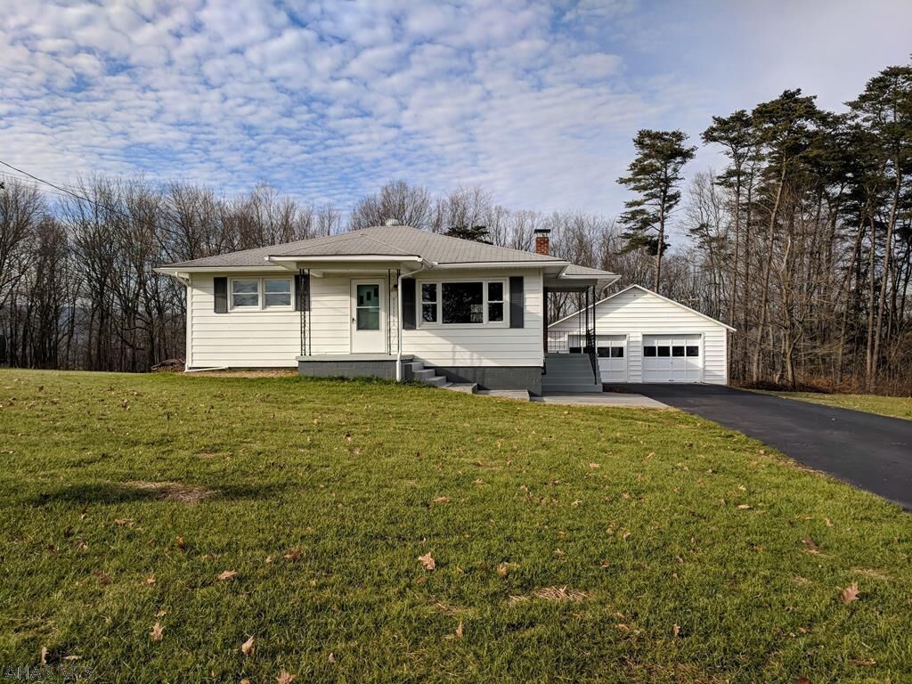 Property Photo: 605 Calhoun Road PA 15537