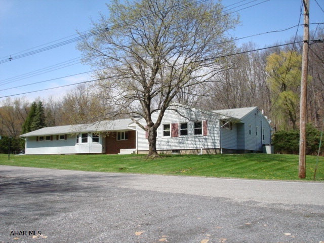 266 Reservoir Drive  Tyrone PA 16686 photo