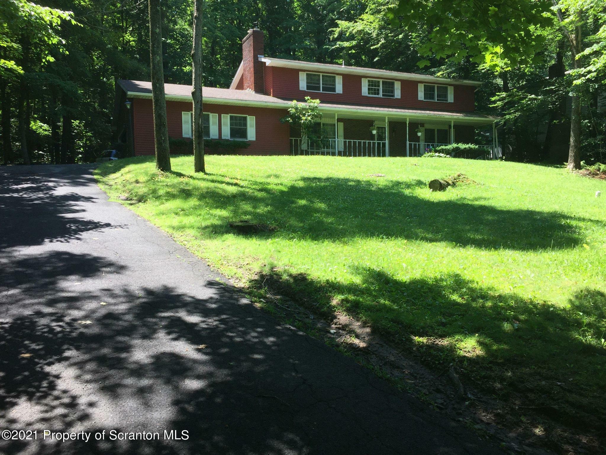105 Wilcrest Dr  Roaring Brook Twp PA 18444 photo