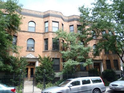 Property Photo: 906 W Grace Street 3 IL 60613
