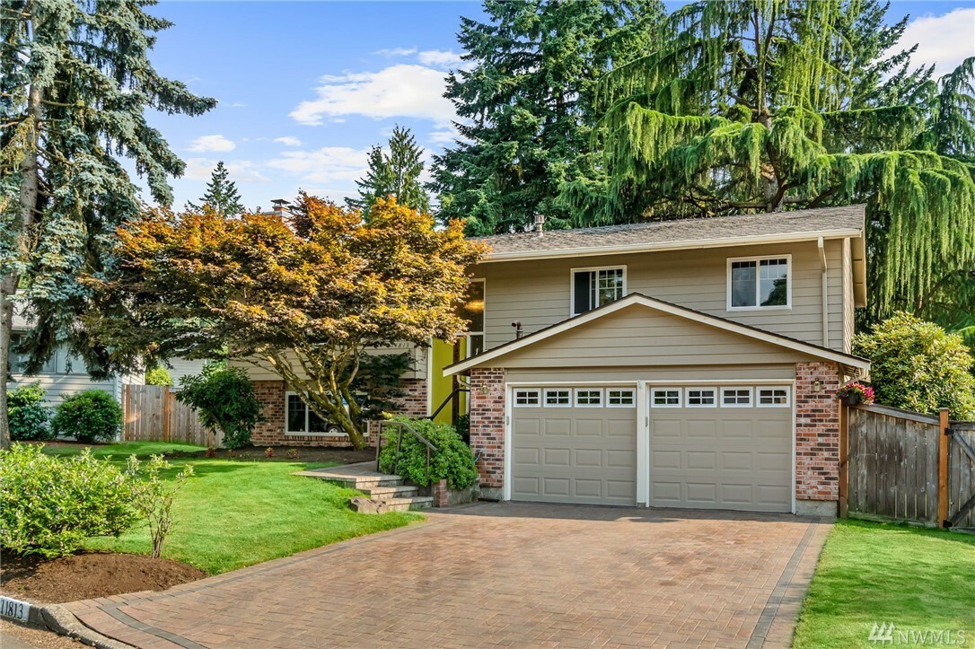 Property Photo:  11813 NE 157th St  WA 98011 