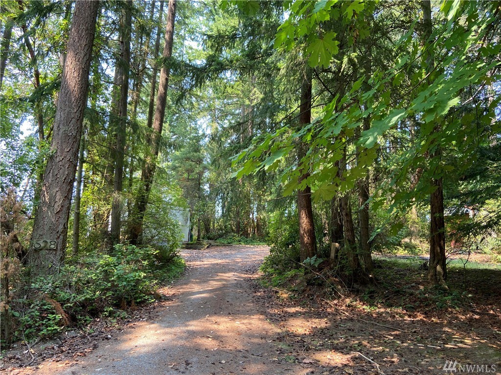 Property Photo: 528 Kodiak Ave WA 98282