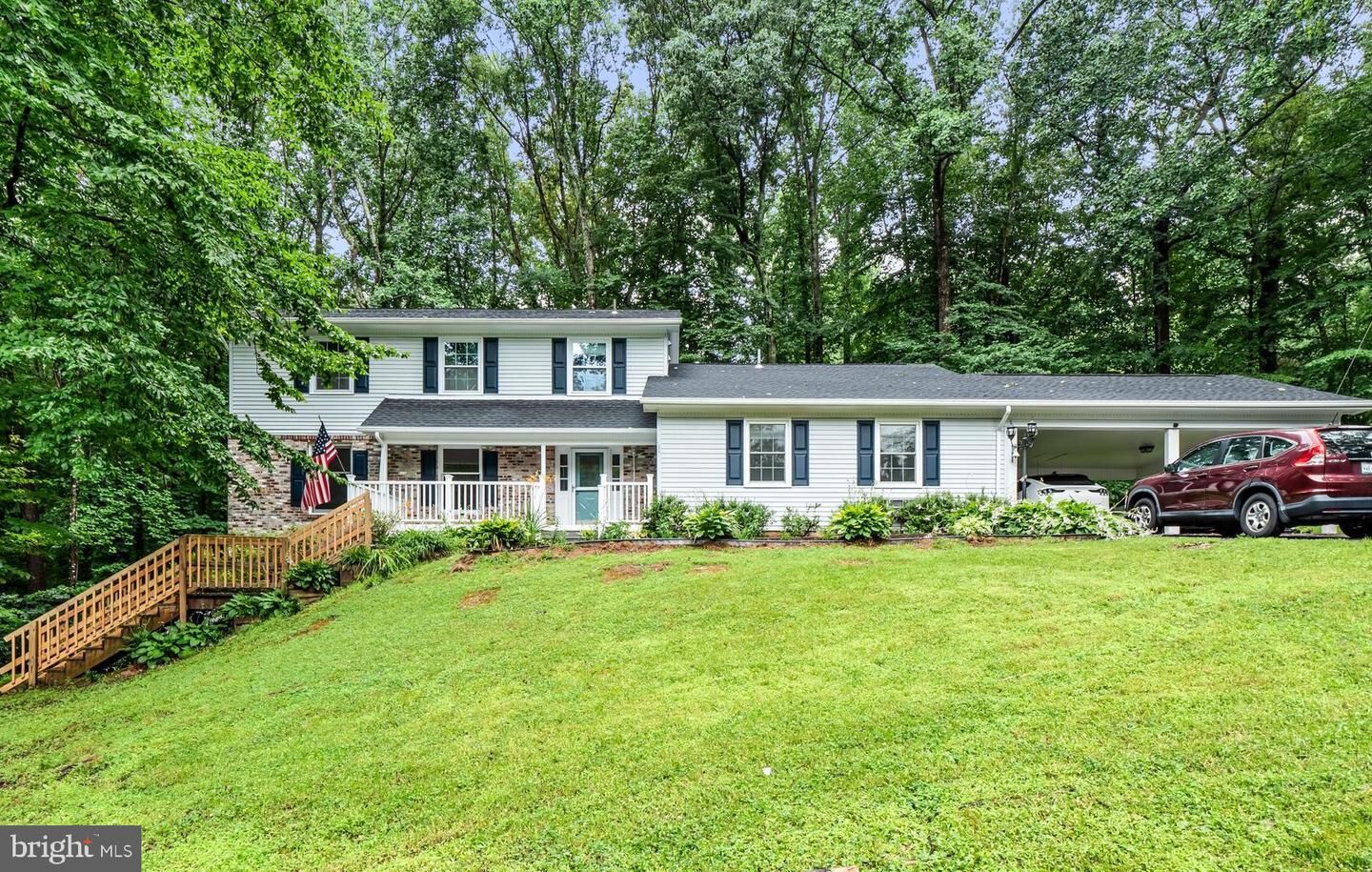 Property Photo:  8201 Penny Lane  VA 20112 