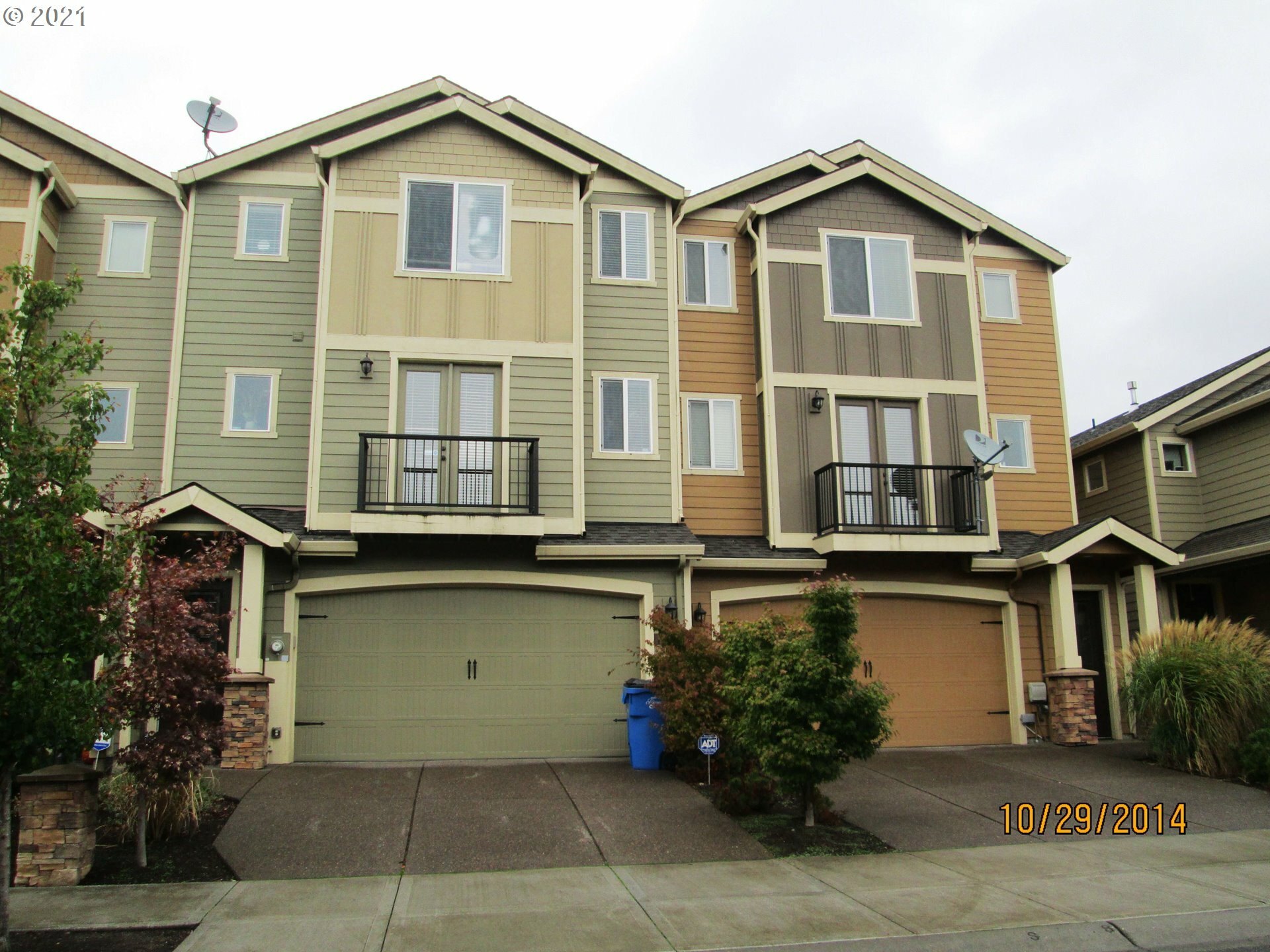 Property Photo:  10220 NE 4th St  WA 98664 