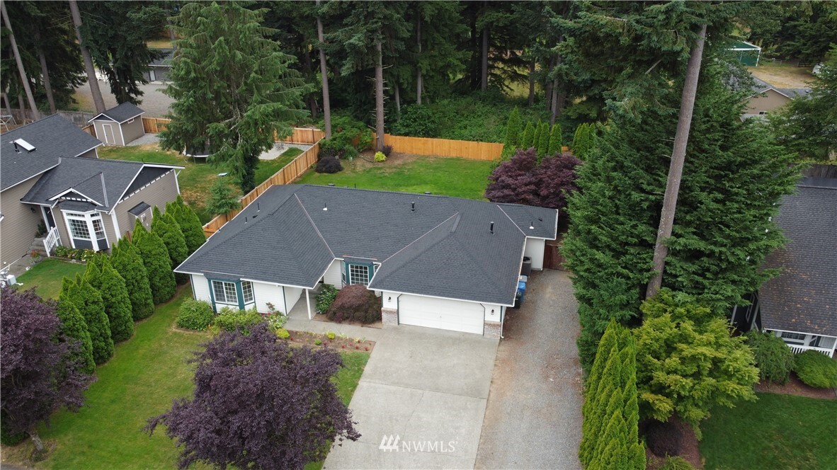 Property Photo: 11814 218th Avenue Ct E WA 98391
