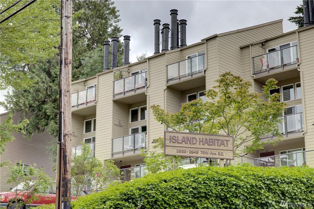 Property Photo: 2933 76th Ave SE 12D WA 98040