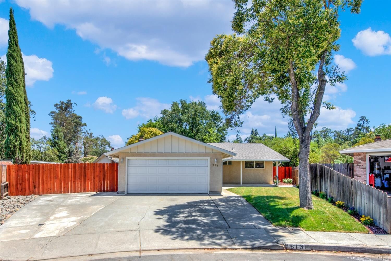 Property Photo:  613 Isabella Court  CA 95687