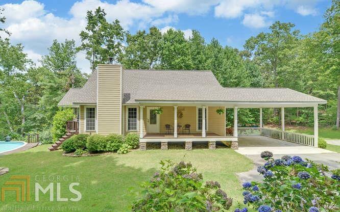 Property Photo:  1759 Lake Louise Road  GA 30577 