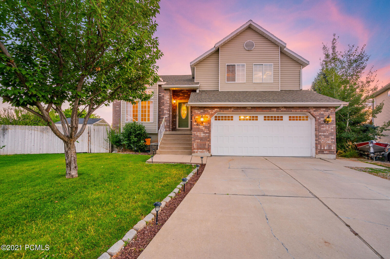 Property Photo:  1760 E 2100 N  UT 84040 