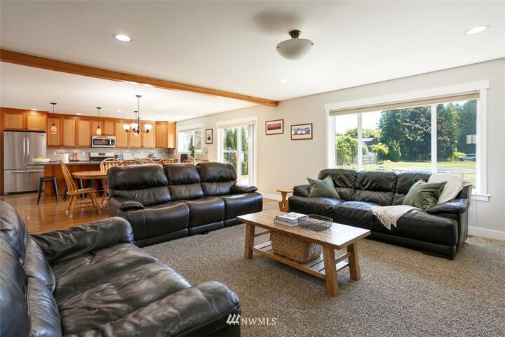 Property Photo: 1274 Turnberry Court WA 98264