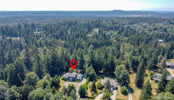 18017 252nd Ave SE  Maple Valley WA 98038 photo