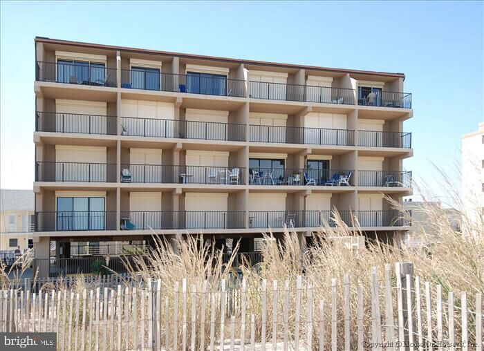 Property Photo:  5009 Atlantic Avenue 301  MD 21842 