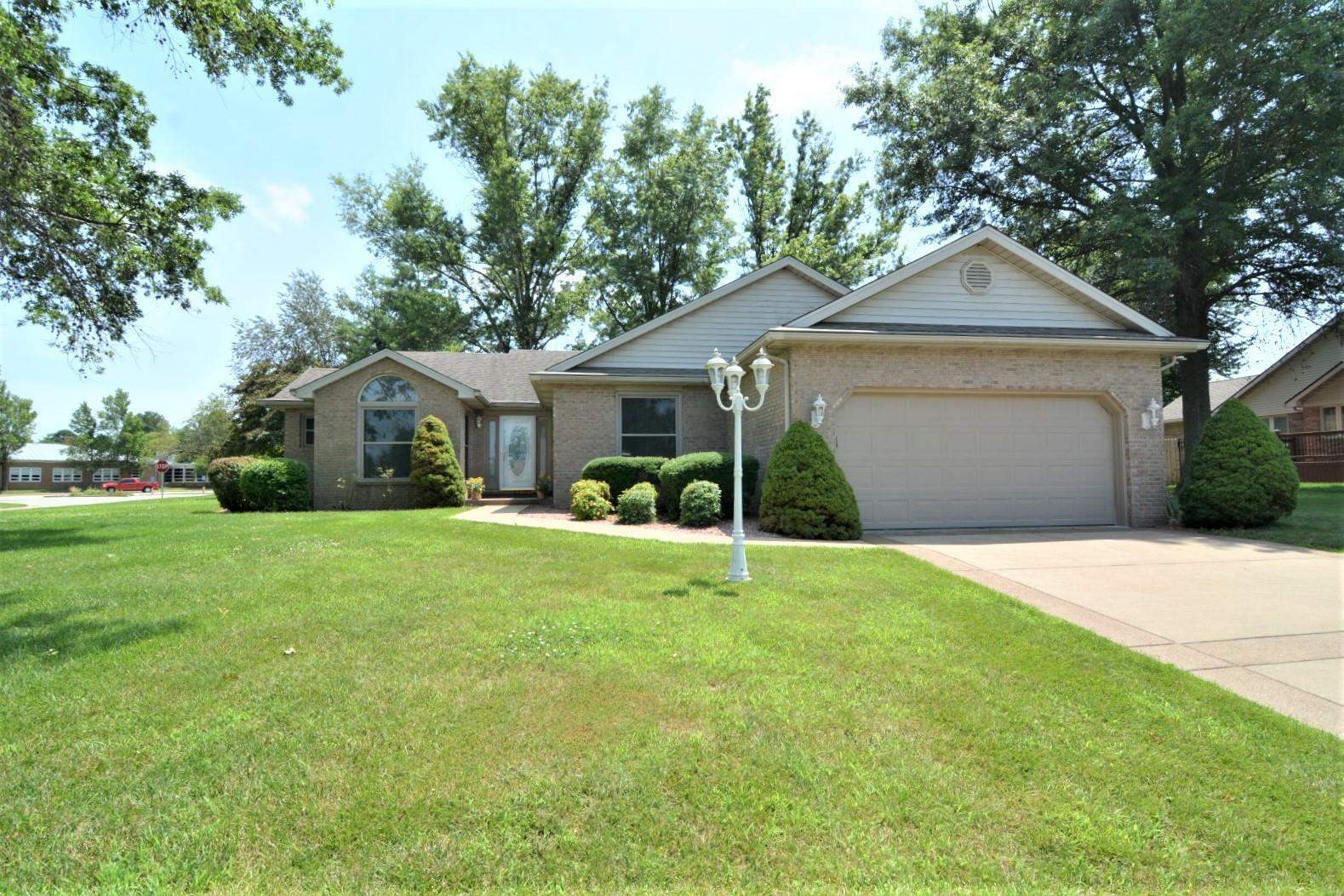 8000 Upper West Terrace Drive  Evansville IN 47712 photo