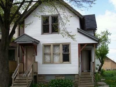 Property Photo: 2128 W Lloyd St WI 53205