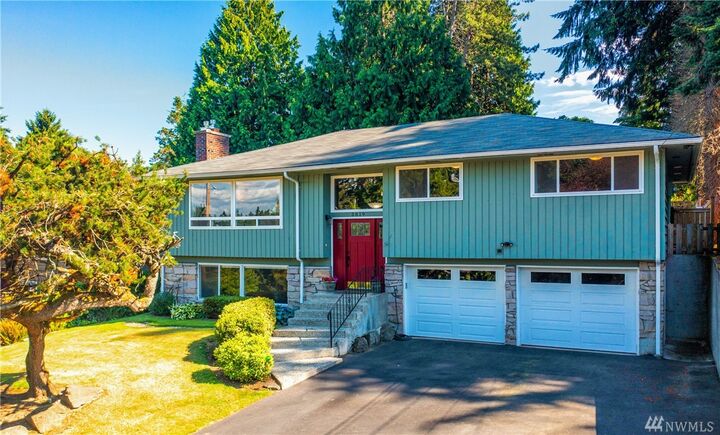 3819 NE 100th St  Seattle WA 98125 photo