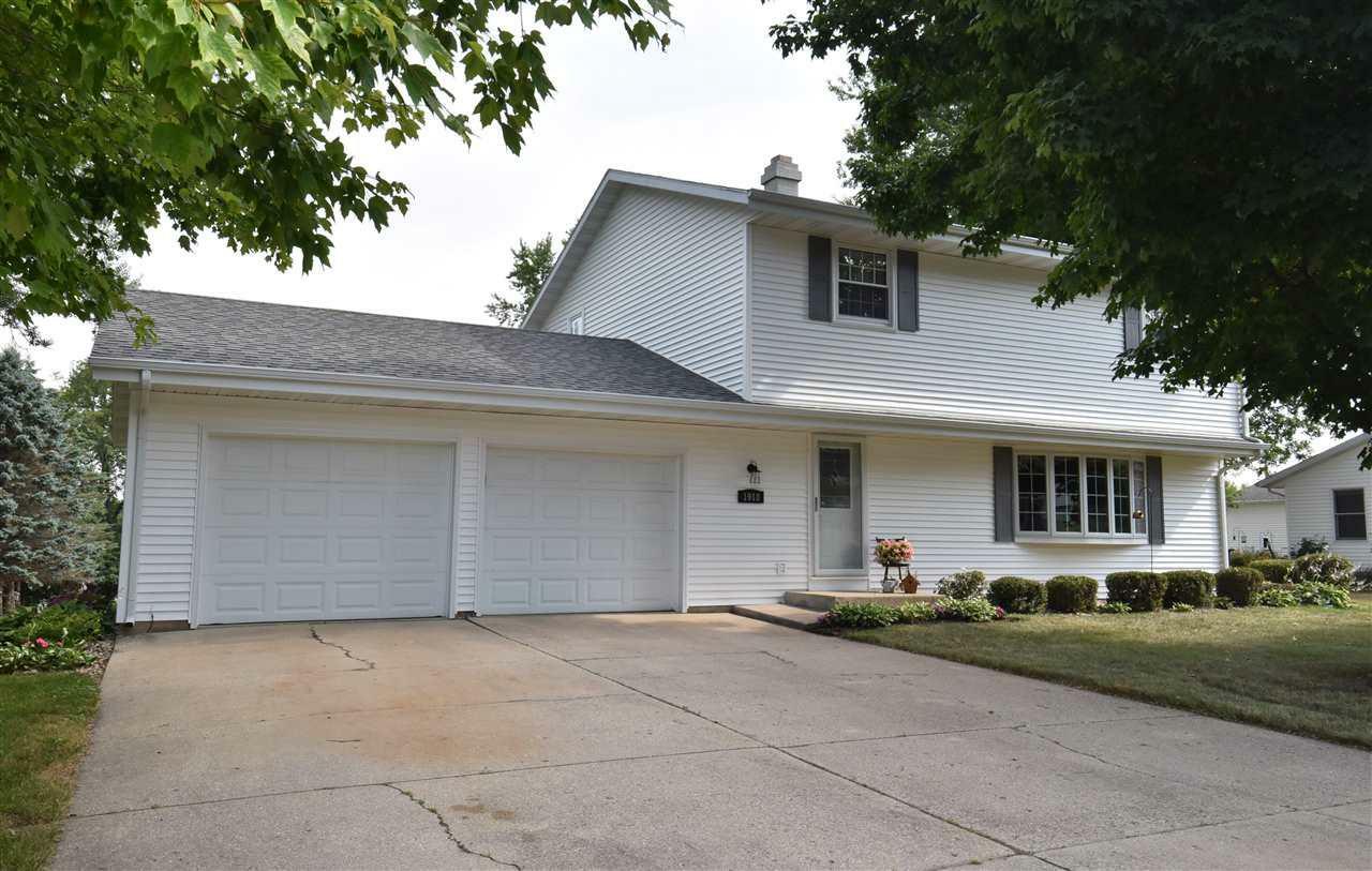 Property Photo: 1918 River View Dr WI 53546