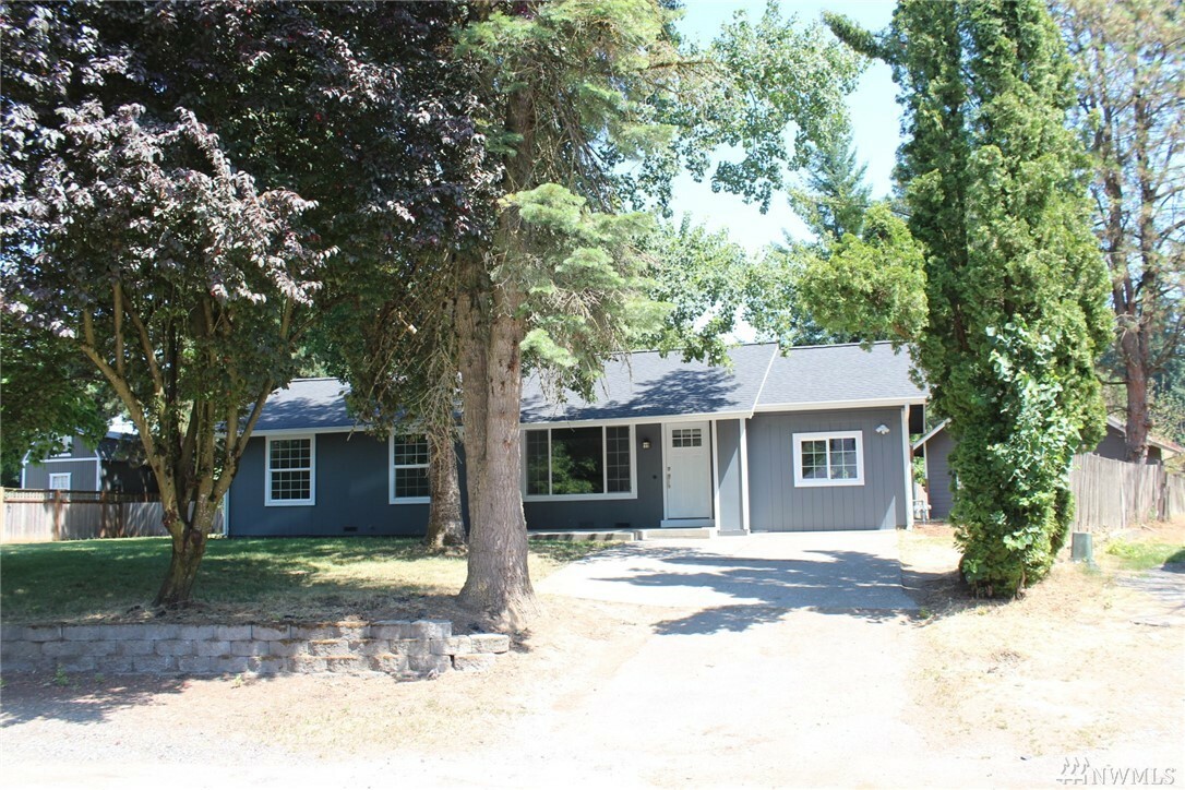 Property Photo:  7962 Lyndbrook Ct  WA 98248 