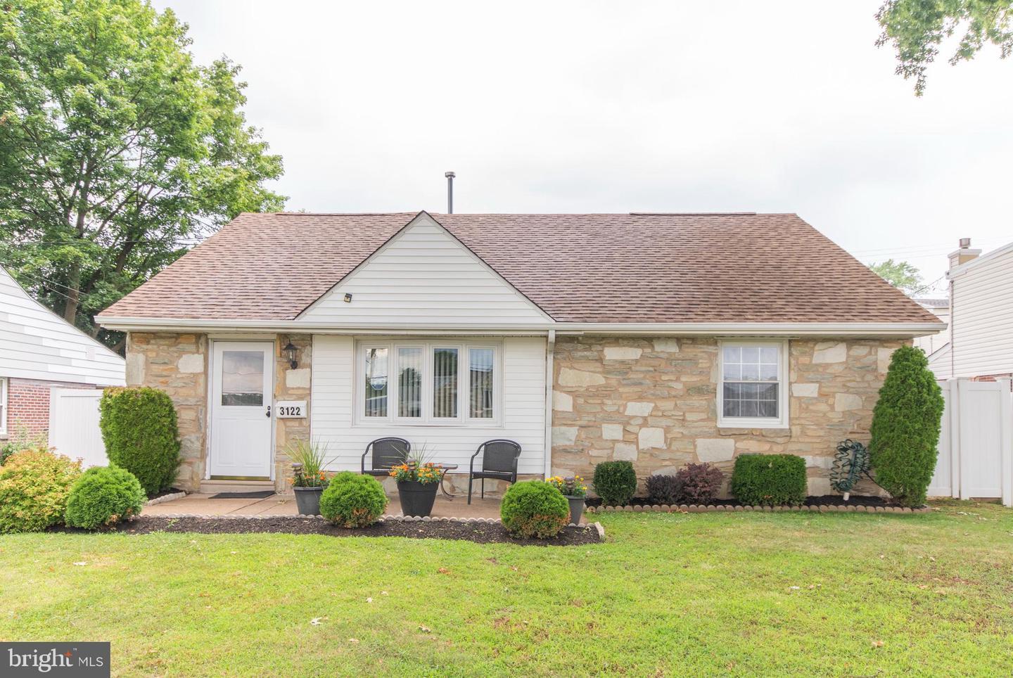 Property Photo:  3122 Welsh Road  PA 19136 