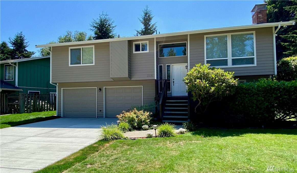 Property Photo: 2235 NE Ridgewood St WA 98370