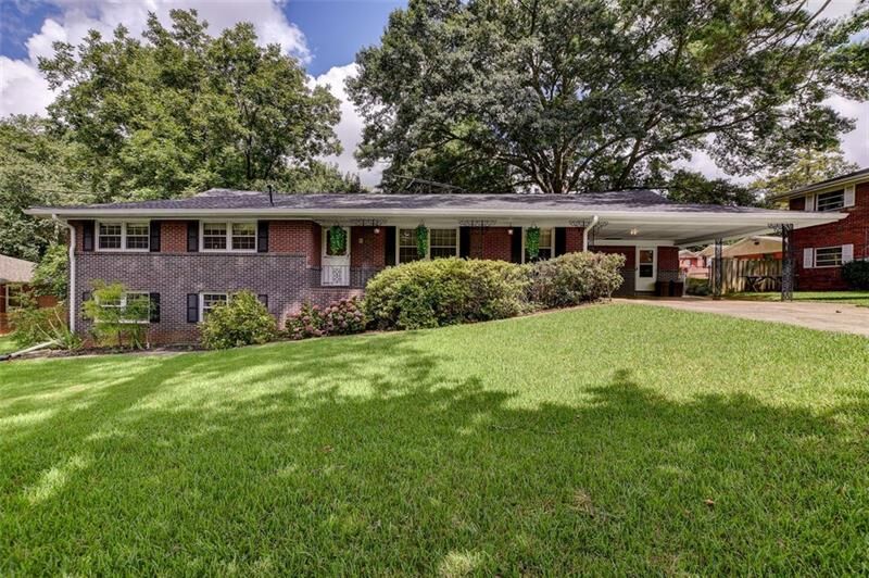 Property Photo: 6521 Meadowbrook Lane GA 30260