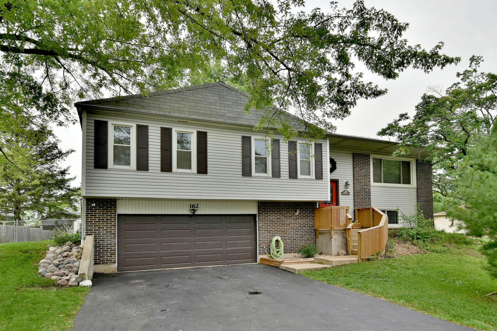 Property Photo: 162 Wedgewood Way IL 60440
