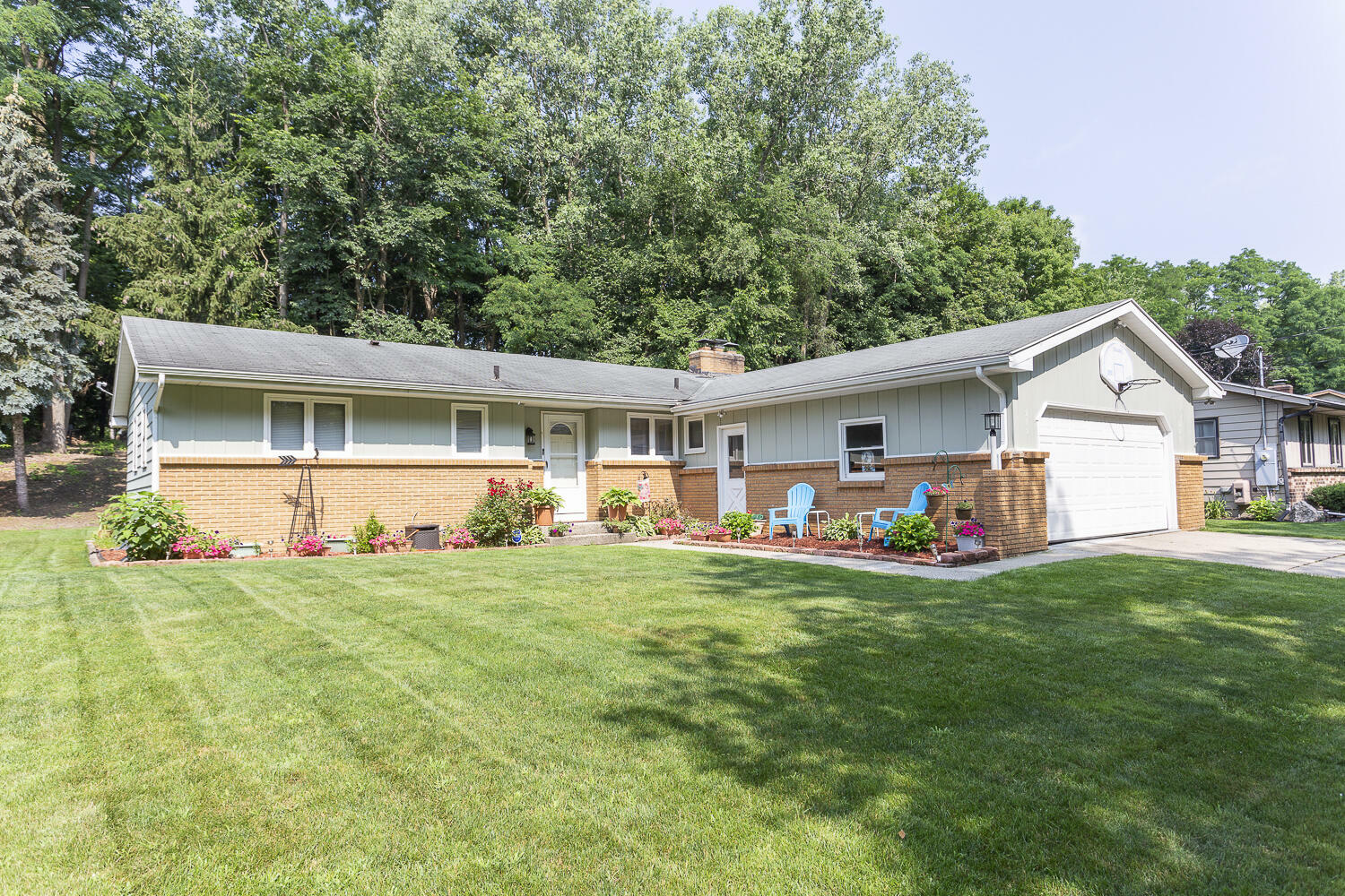 Property Photo: 533 Nordberg Avenue NW MI 49504
