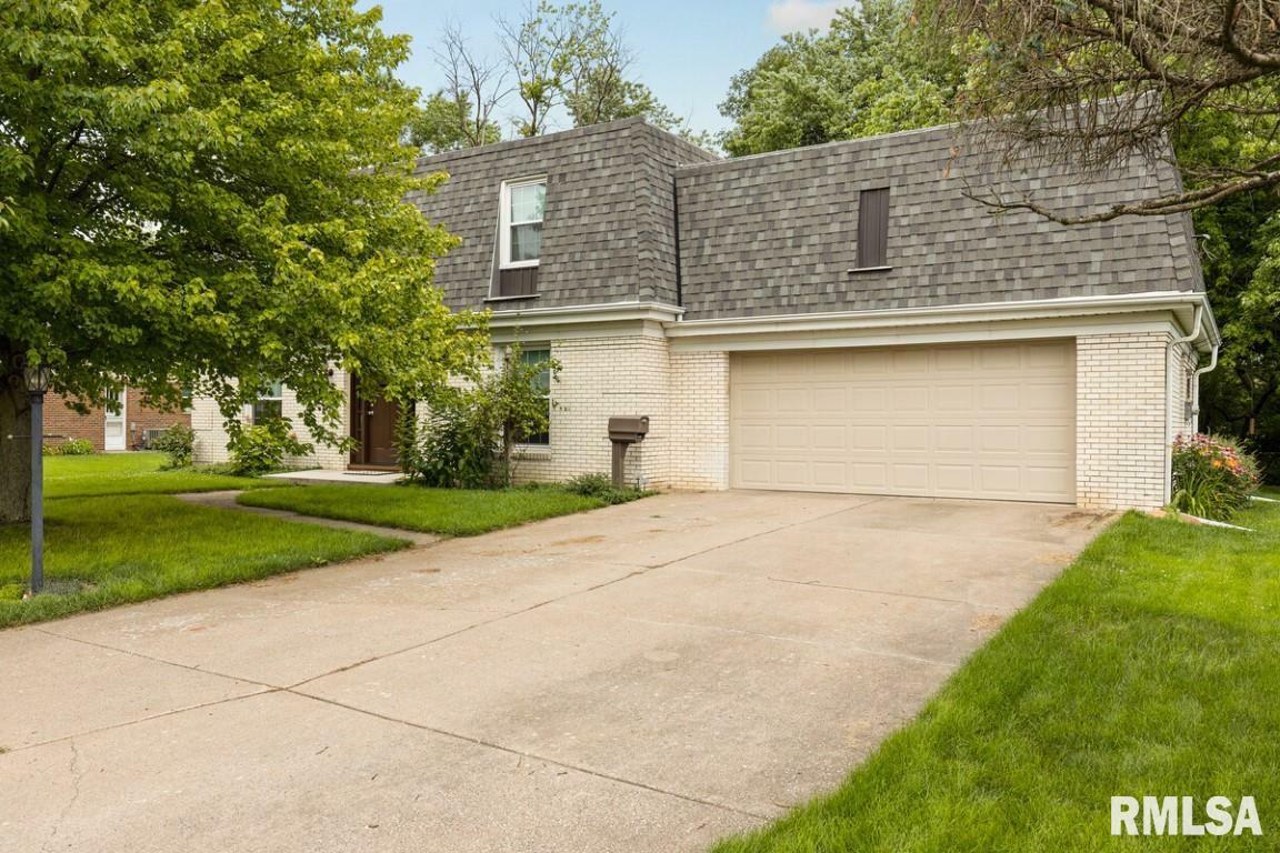 Property Photo:  903 Kingsbury  IL 61571 