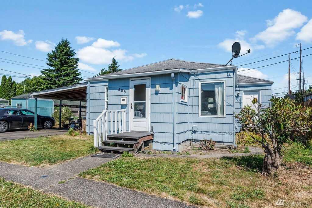 Property Photo:  406 Galloway Ave  WA 98626 