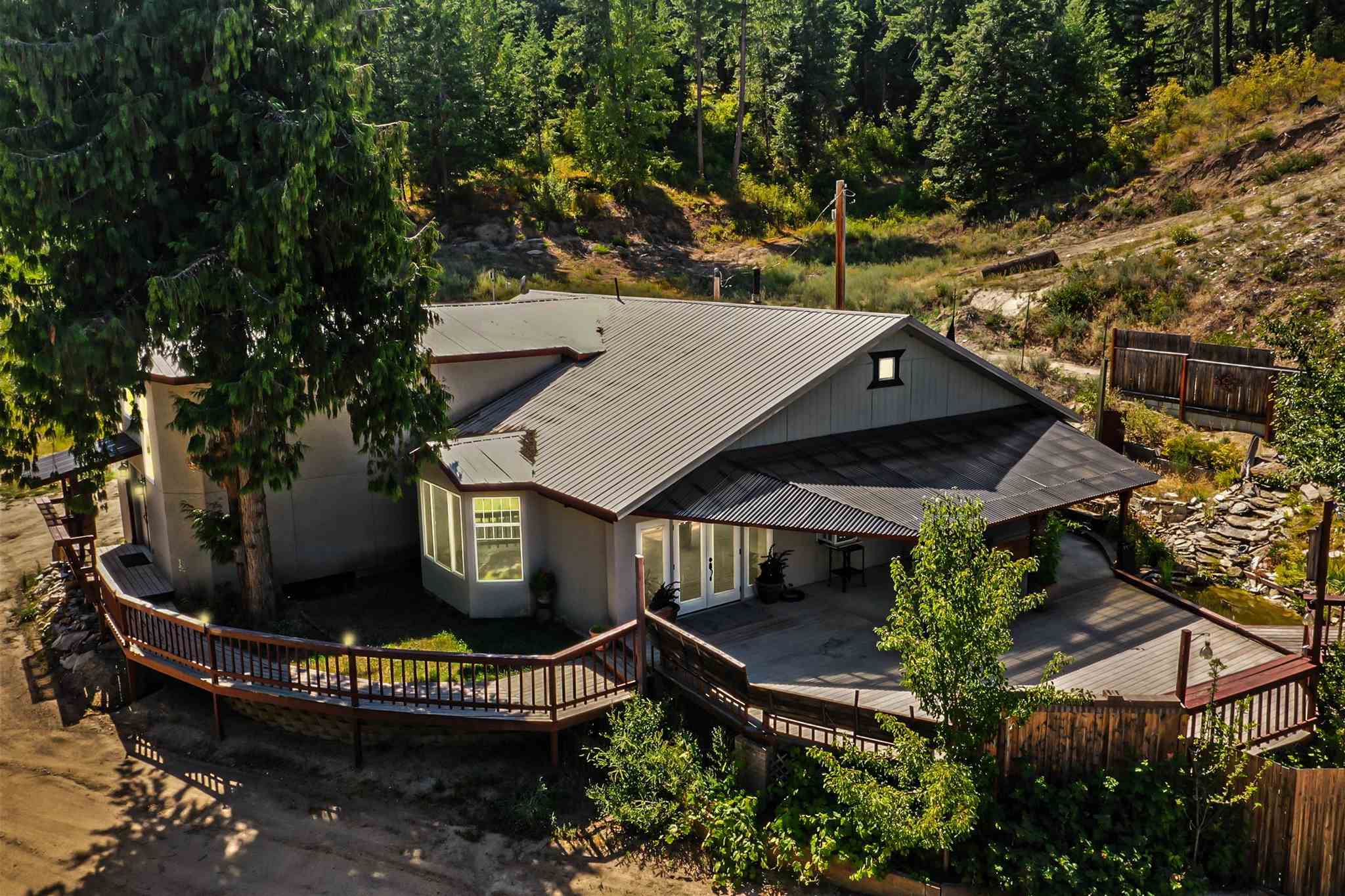 Property Photo: 16315 N Cougar Ln WA 99025