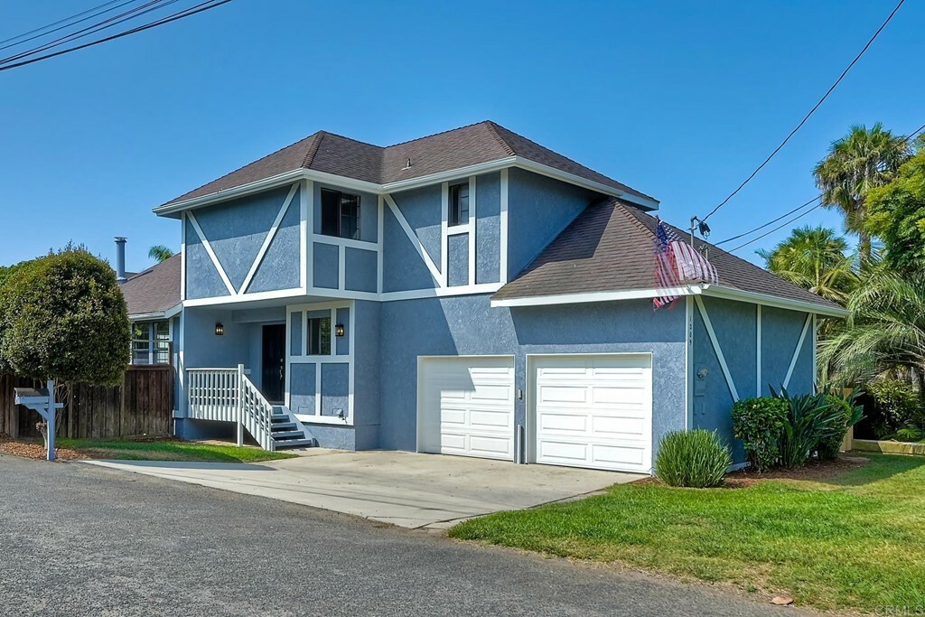 Property Photo: 1209 Magnolia CA 92008