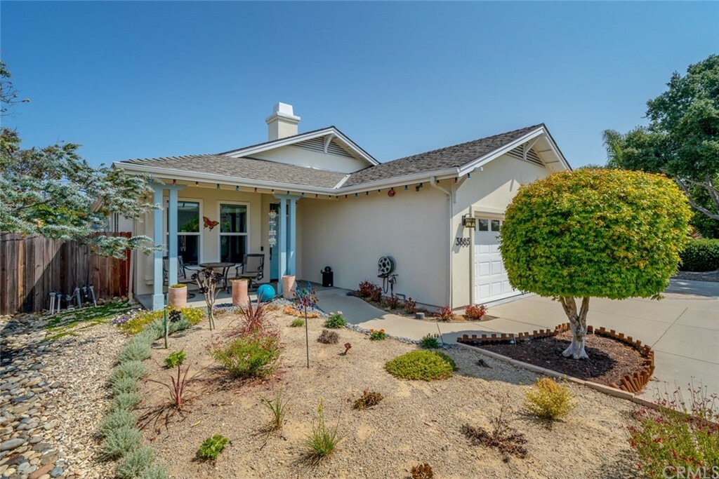 Property Photo:  3883 Poinsettia Street  CA 93401 