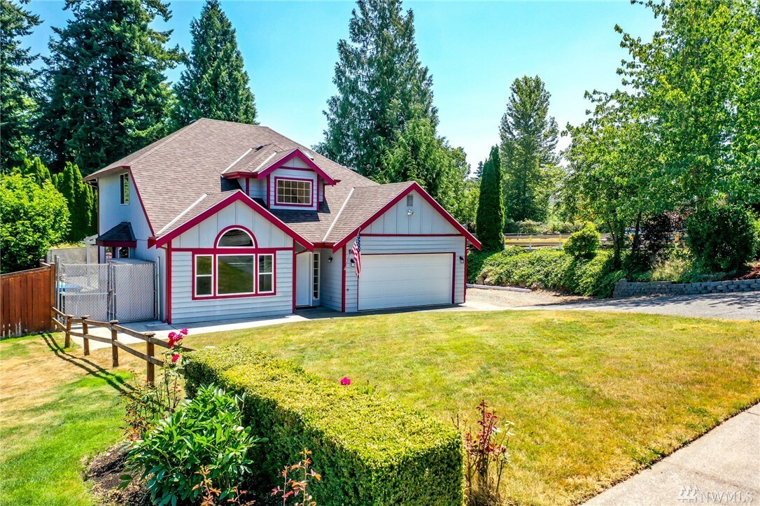 Property Photo:  98 27th Ave Ct  WA 98354 