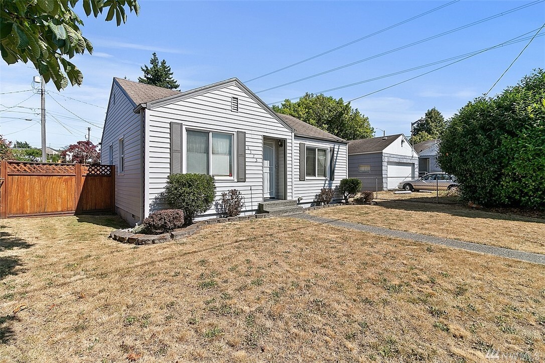 Property Photo: 8323 S I St WA 98408