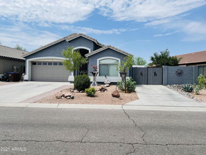 Property Photo:  20 W Canyon Rock Road  AZ 85143 