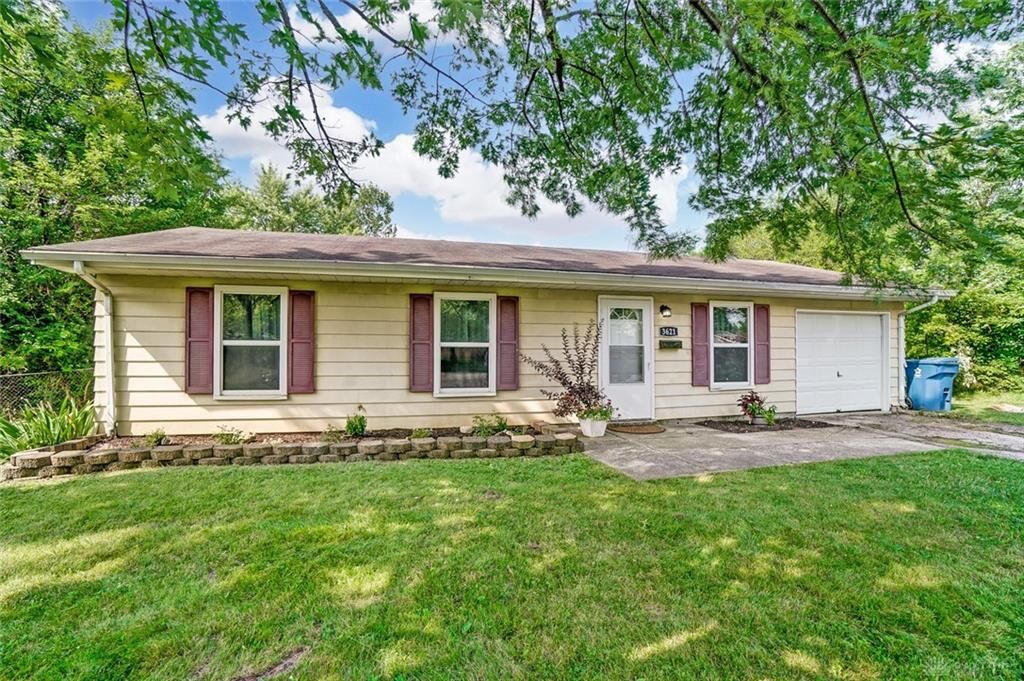 Property Photo: 3621 Hillstone Place OH 45424