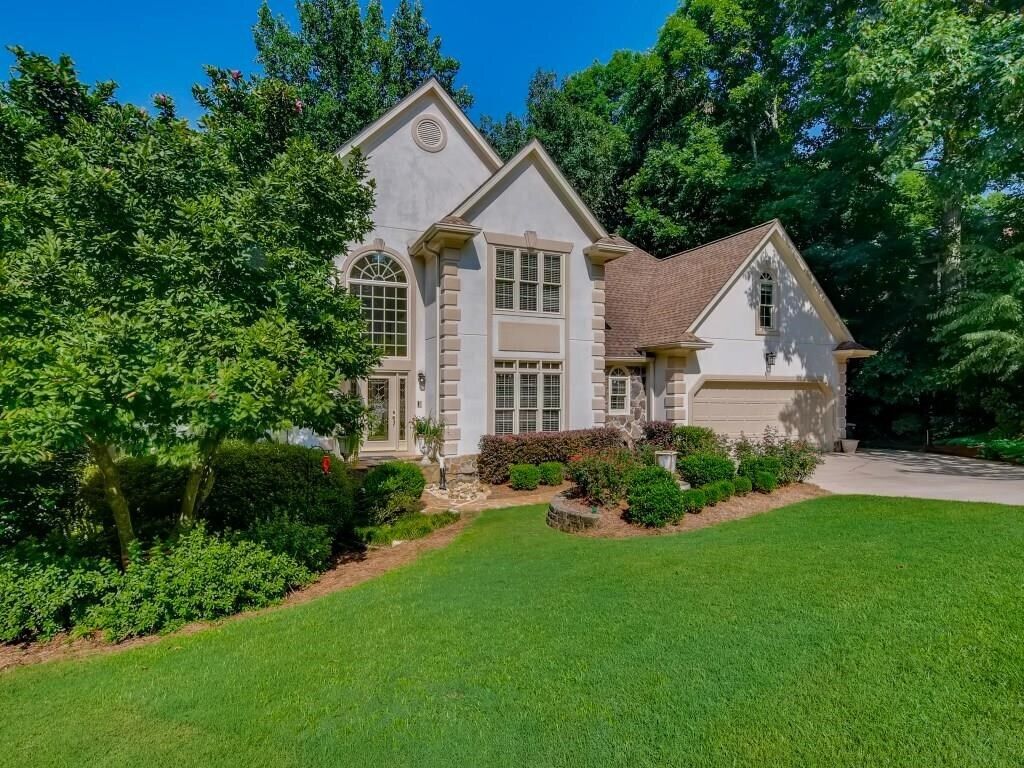 Property Photo:  215 Willow Brook Drive  GA 30076 