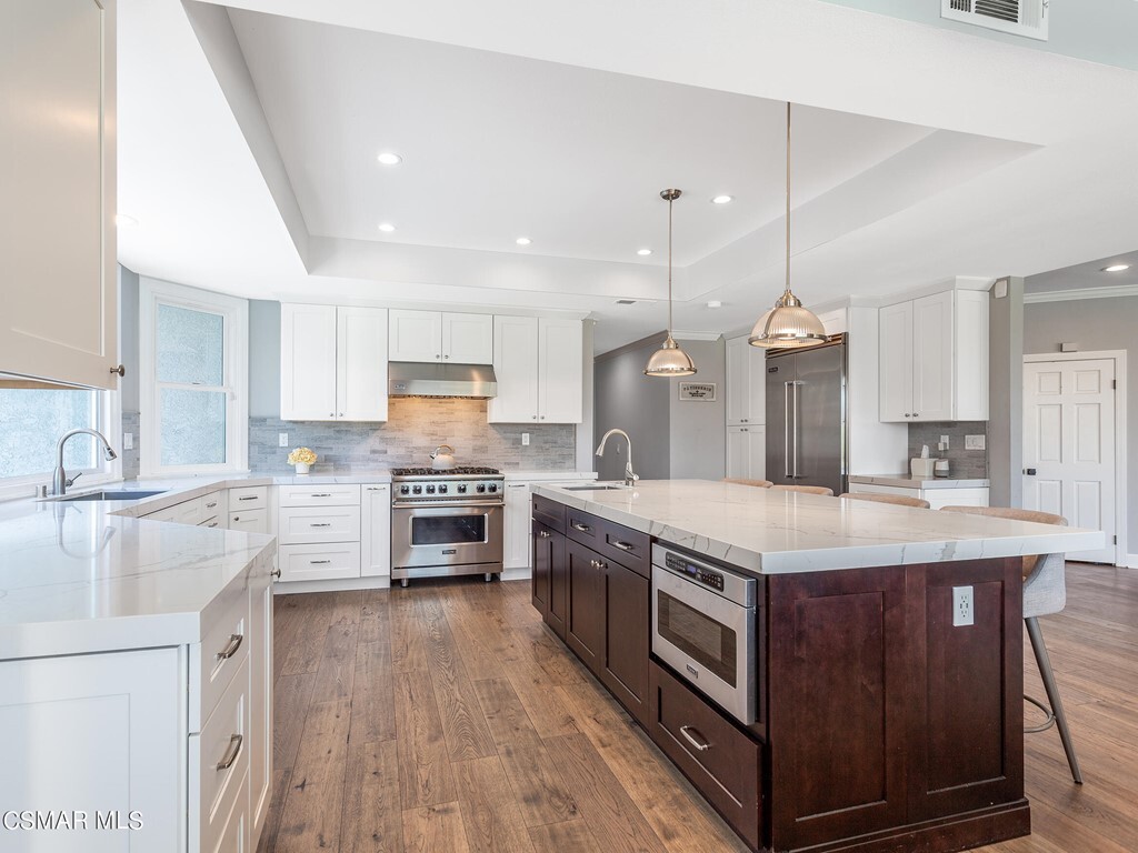 Property Photo: 6130 Heritage Drive CA 91301