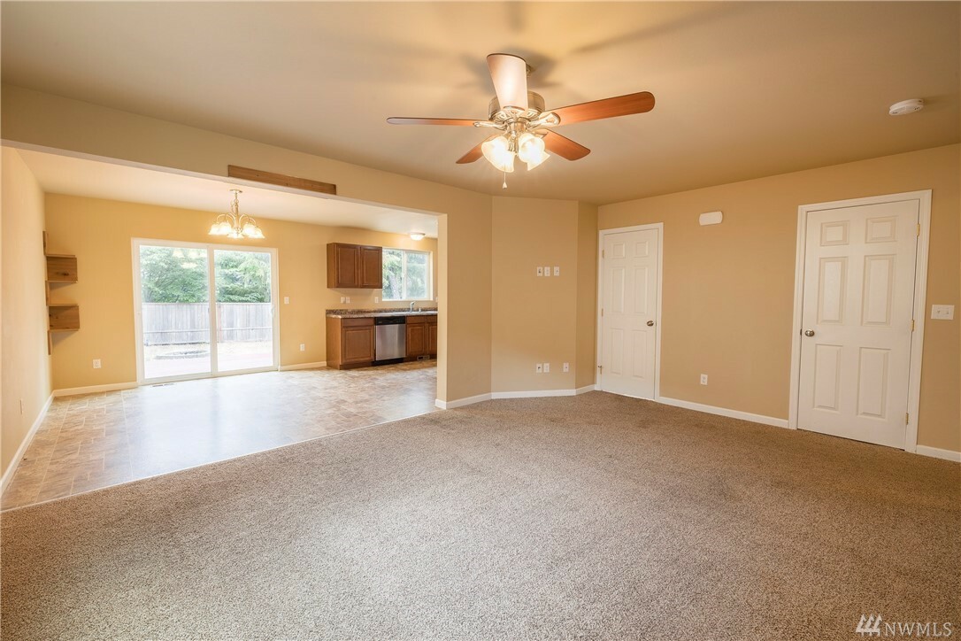 Property Photo:  71 NE Allen Ct  WA 98528 