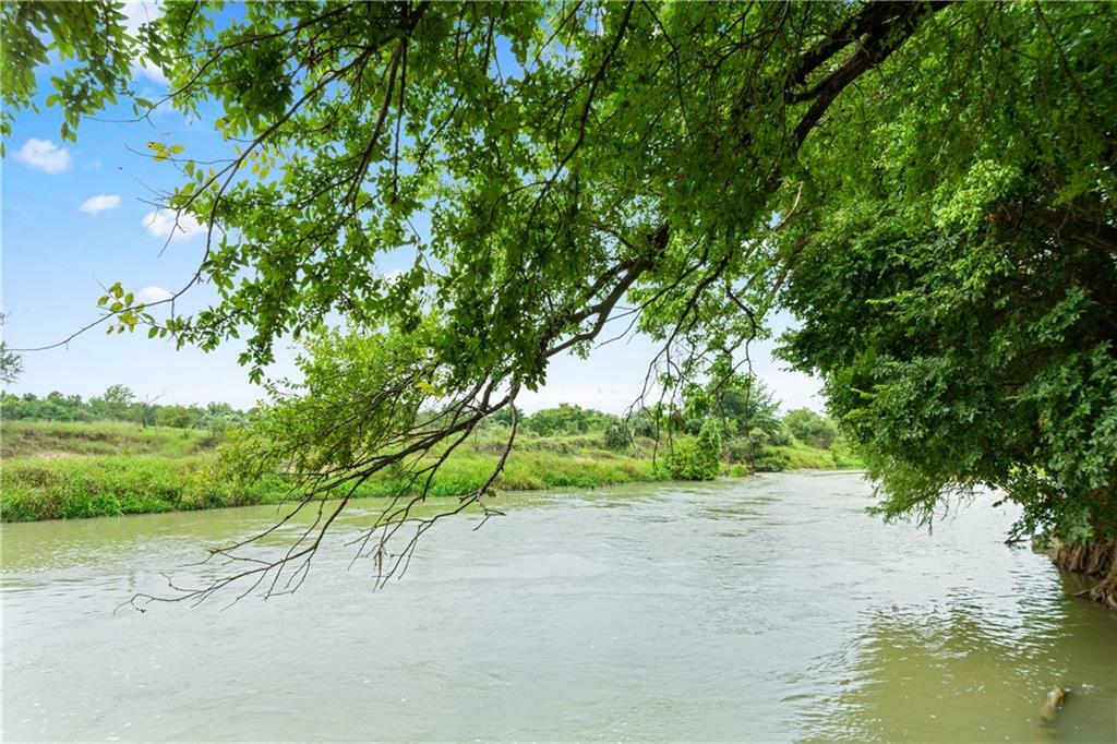 Property Photo:  188 Utley Road  TX 78621 