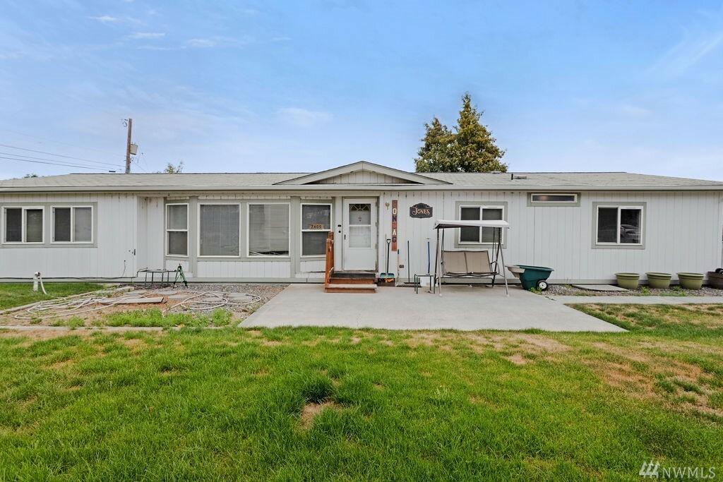 Property Photo:  10556 NE Park Dr  WA 98837 