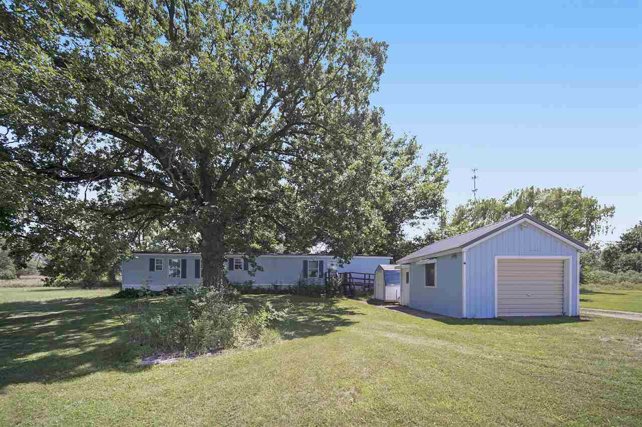 Property Photo:  1011 Henry Rd  MI 49201 