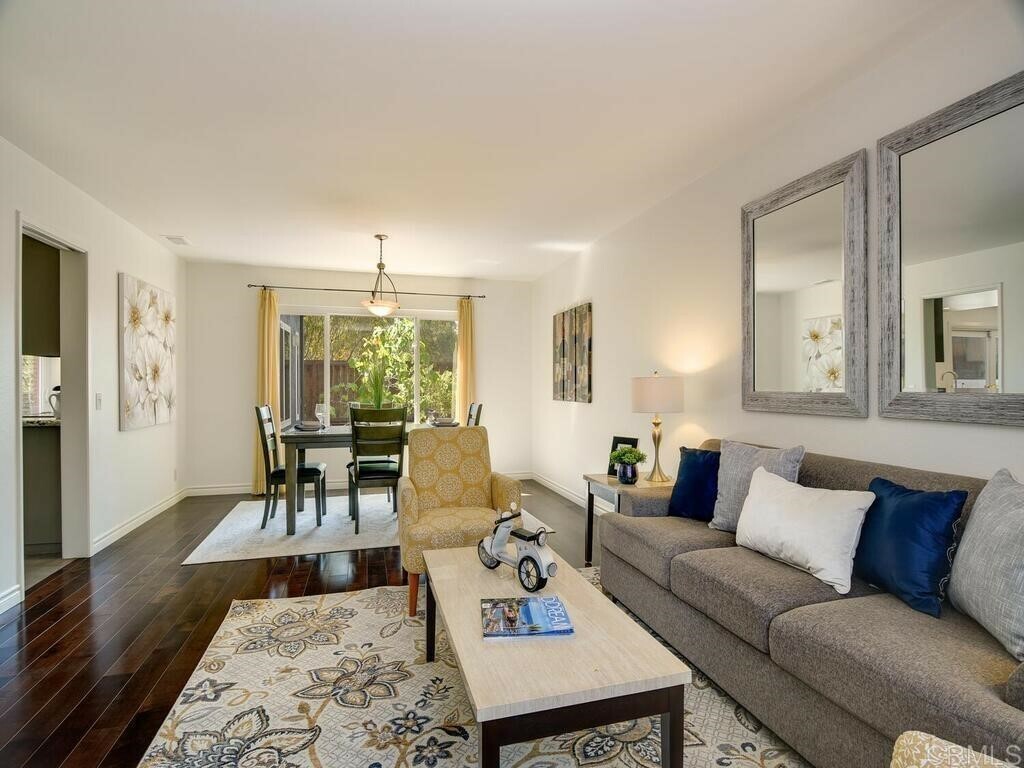 Property Photo: 10581 Oakbend Drive CA 92131