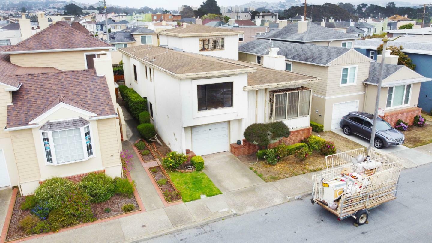 Property Photo:  182 Morningside Drive  CA 94132 