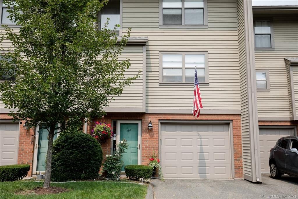 Property Photo:  64 Metacomet Drive 64  CT 06450 