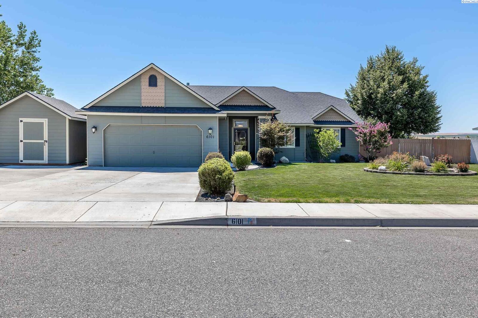 Property Photo: 6101 Kilawea Dr. WA 99353-6742